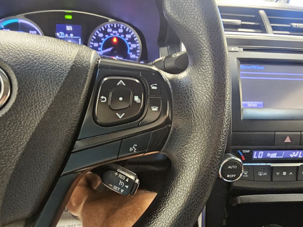 2017 Toyota Camry Image 20