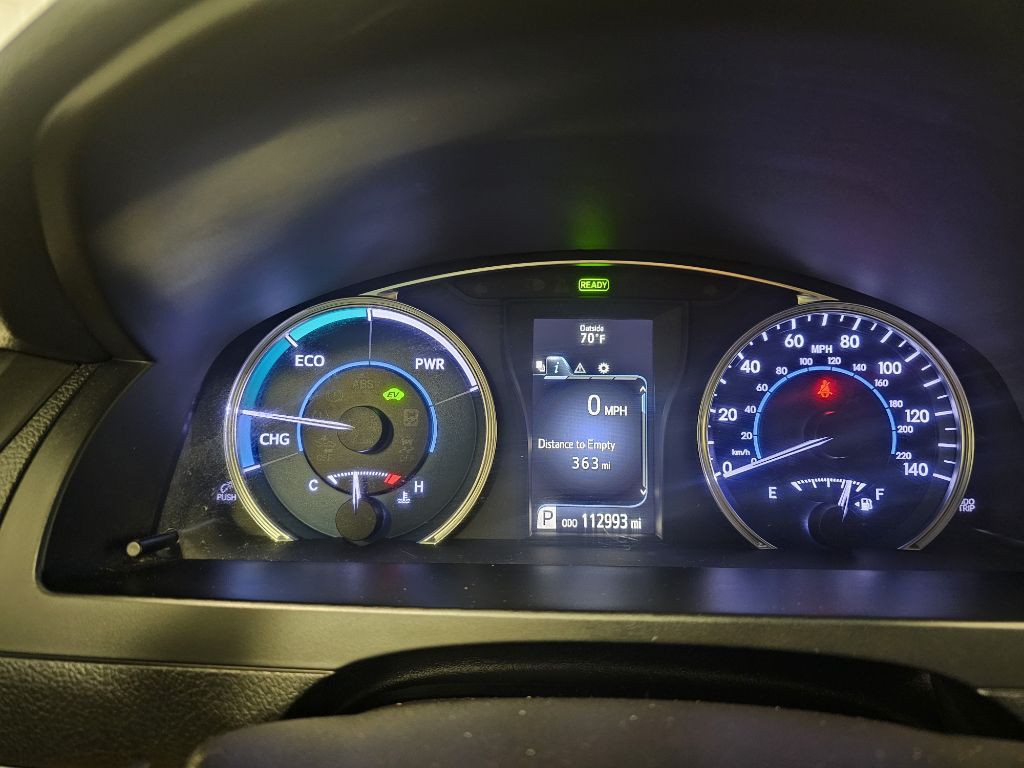 2017 Toyota Camry Image 23