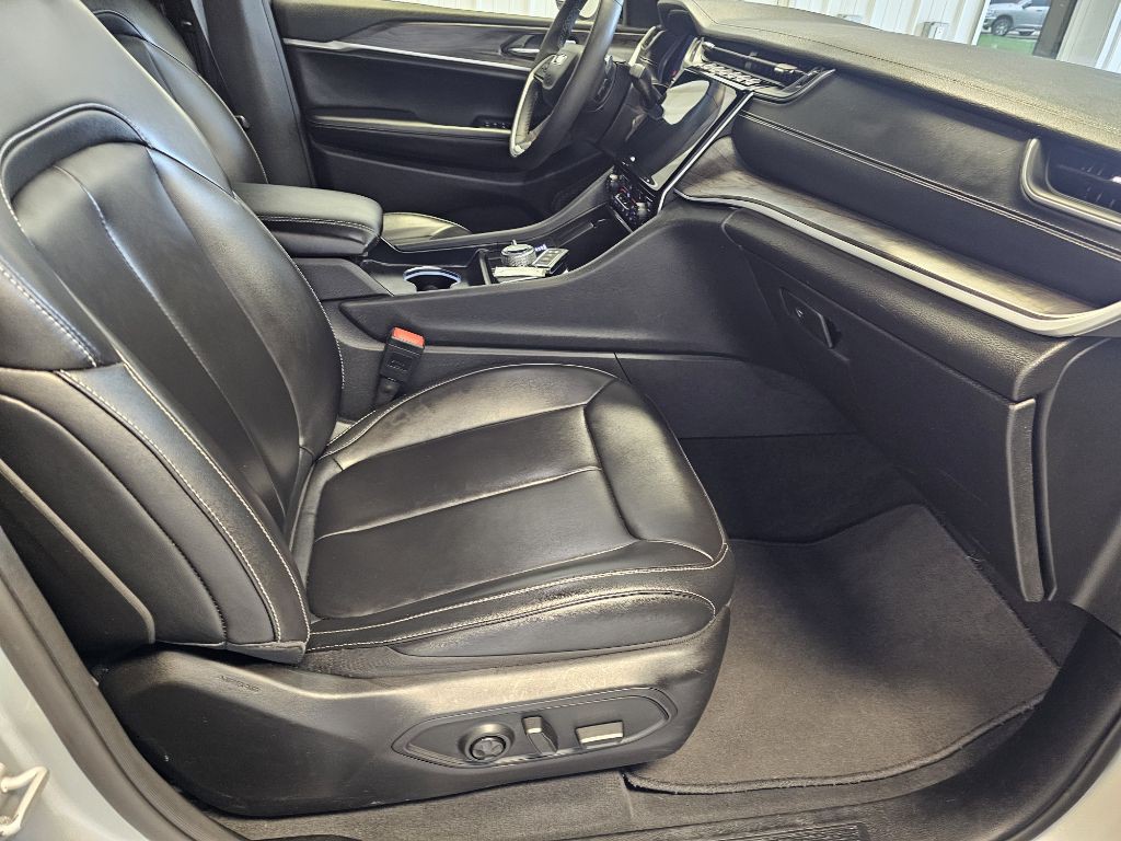2024 Jeep Grand Cherokee Image 17