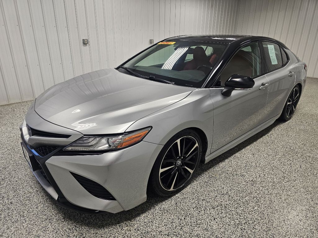 2019 Toyota Camry Image 1