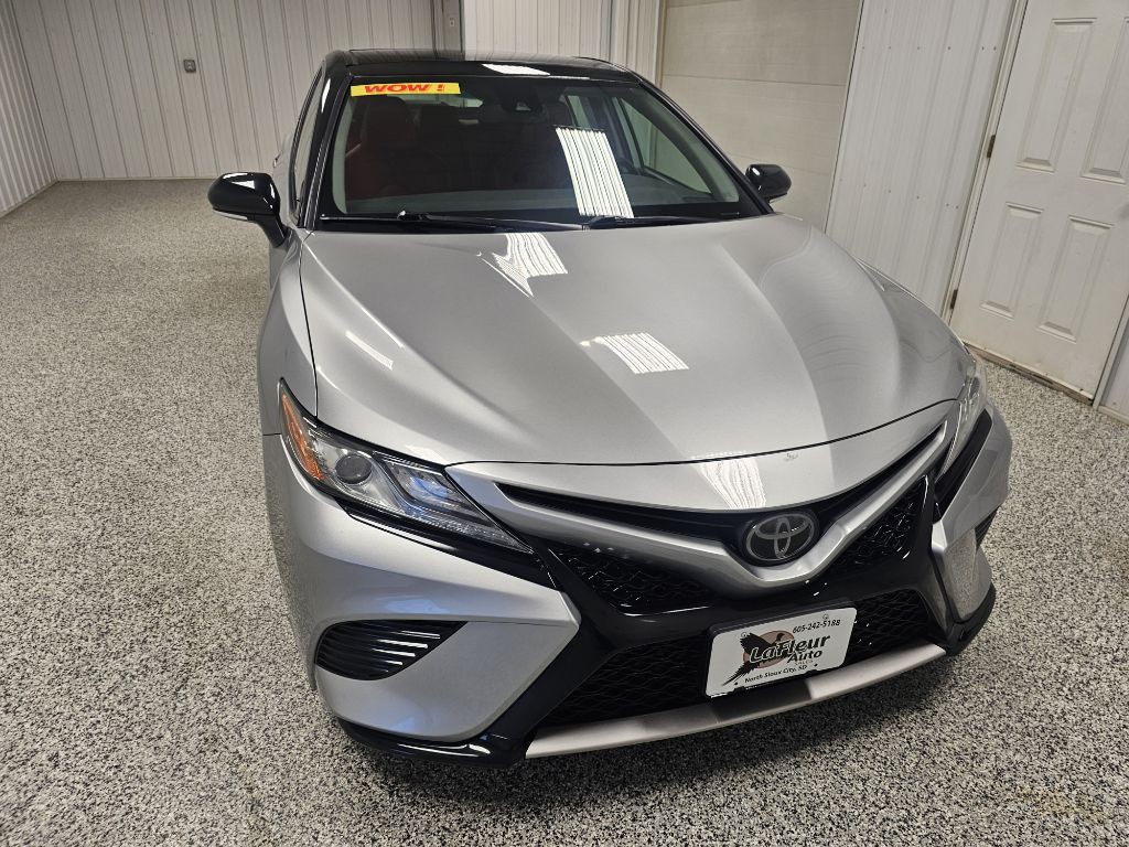 2019 Toyota Camry Image 4