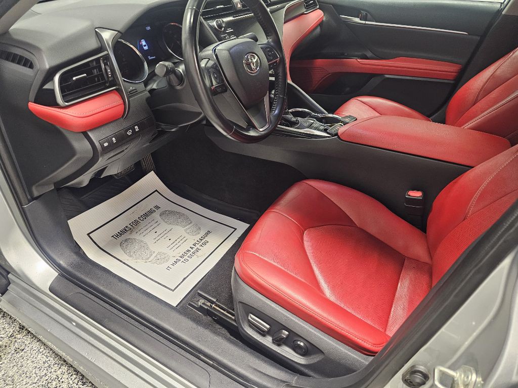2019 Toyota Camry Image 10