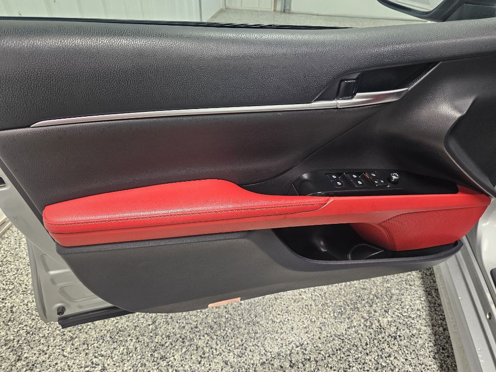 2019 Toyota Camry Image 11