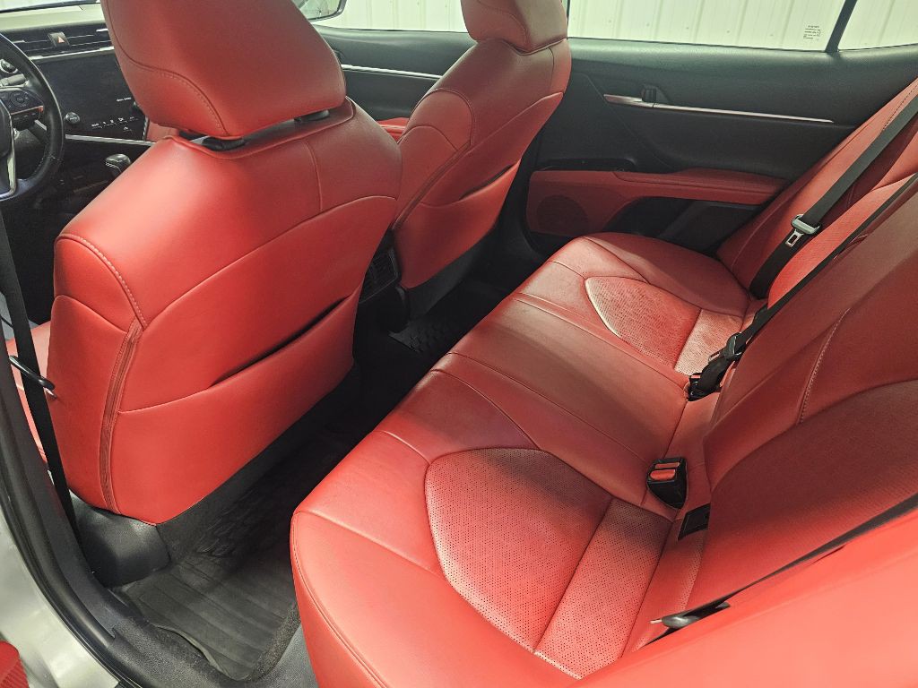 2019 Toyota Camry Image 12