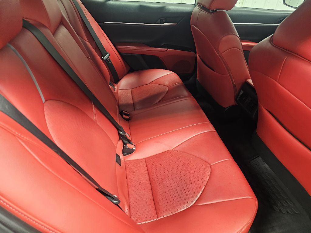 2019 Toyota Camry Image 15