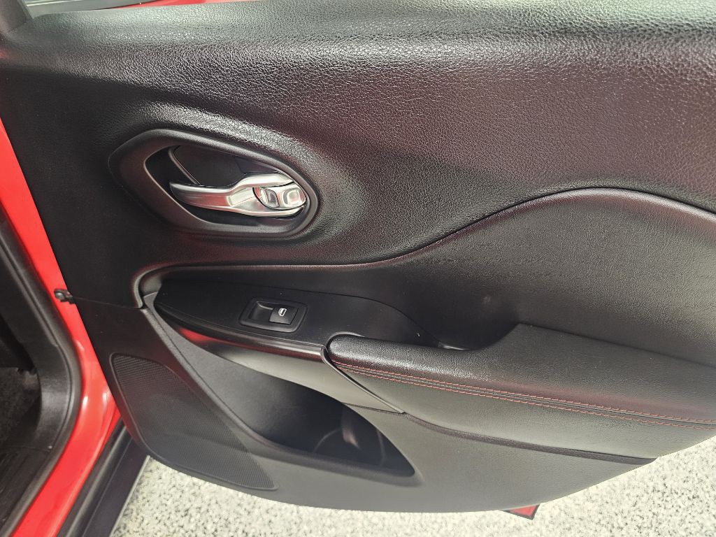 2019 Jeep Cherokee Image 14