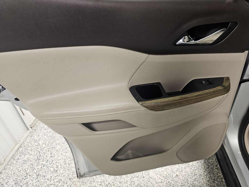 2018 GMC Acadia Image 10