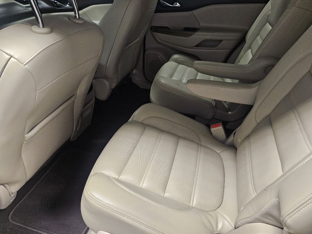 2018 GMC Acadia Image 11