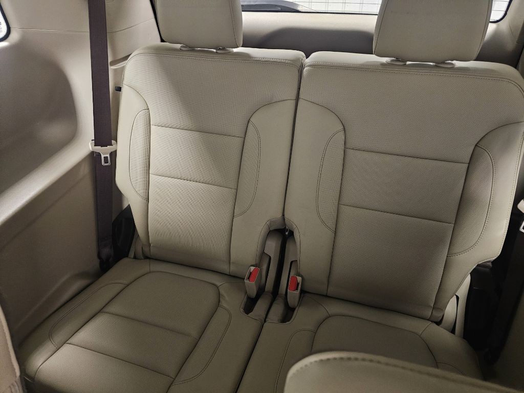 2018 GMC Acadia Image 12