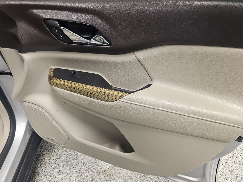 2018 GMC Acadia Image 14