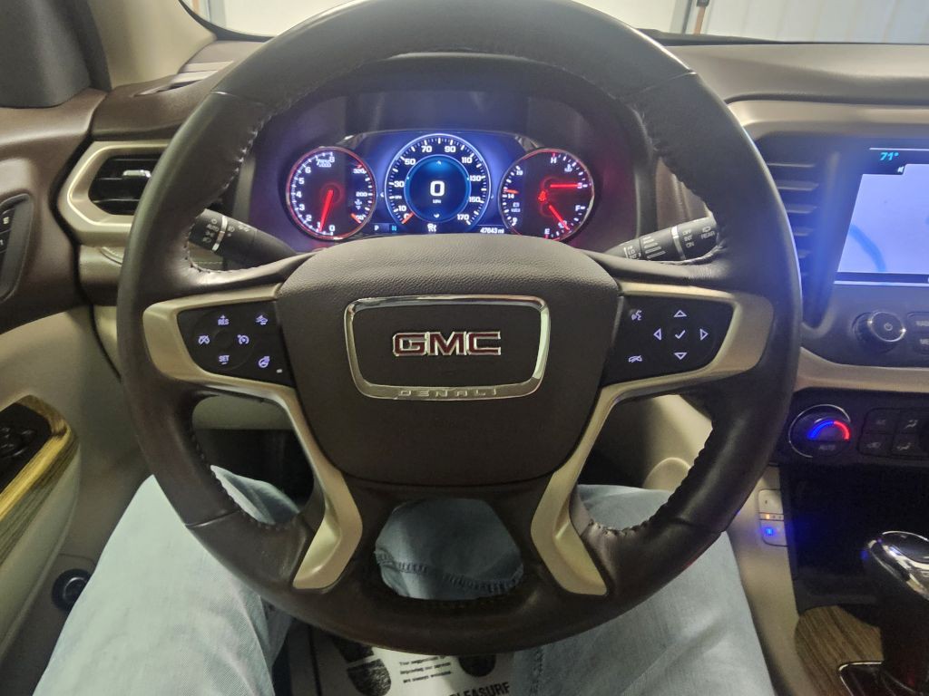 2018 GMC Acadia Image 18