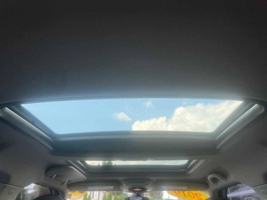 2019 MINI Cooper Image 17