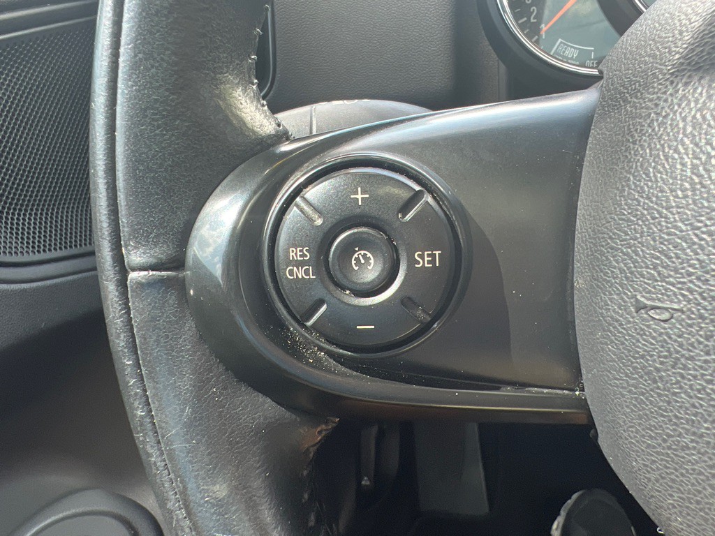 2019 MINI Cooper Image 24