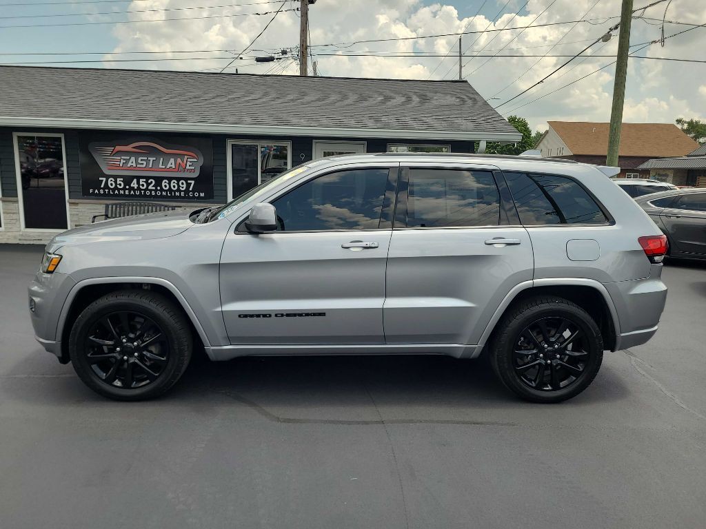 2020 Jeep Grand Cherokee Image 2
