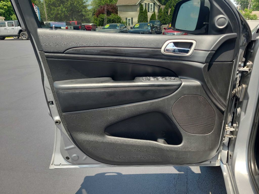 2020 Jeep Grand Cherokee Image 36