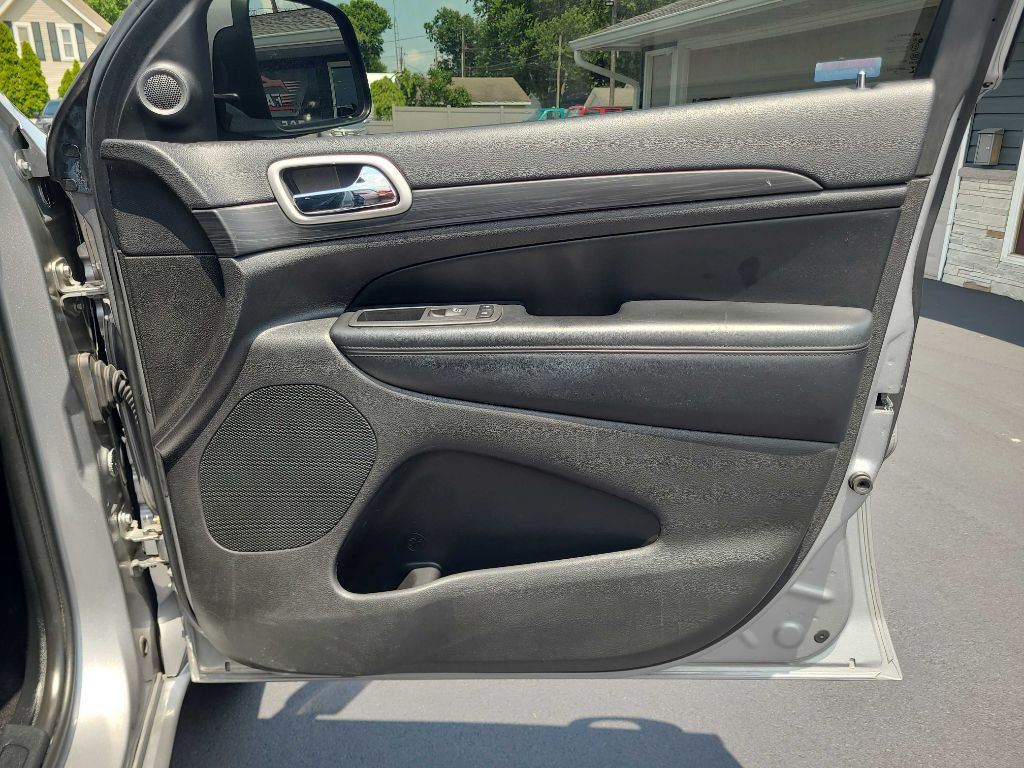 2020 Jeep Grand Cherokee Image 38