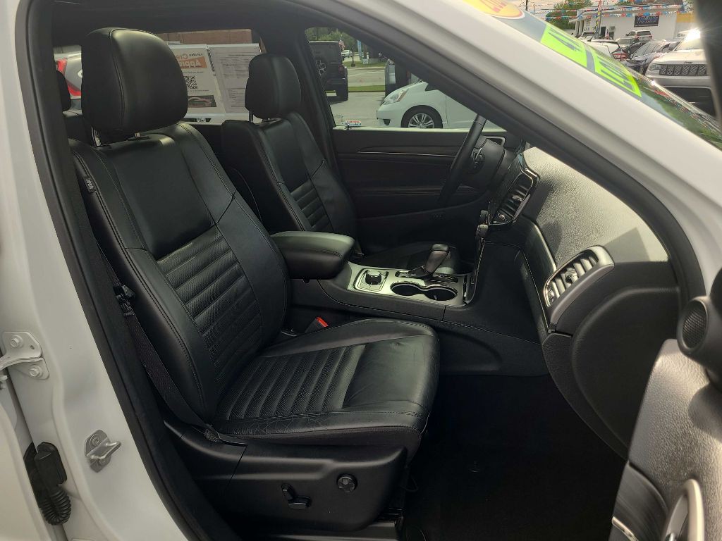 2020 Jeep Grand Cherokee Image 12