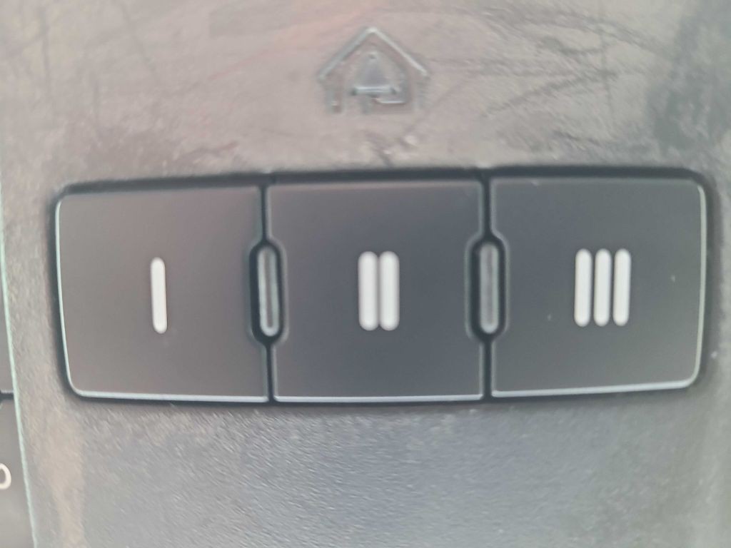 2020 Jeep Grand Cherokee Image 33