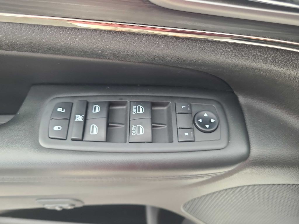 2020 Jeep Grand Cherokee Image 36