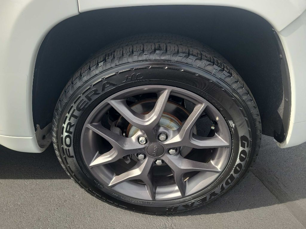 2020 Jeep Grand Cherokee Image 43