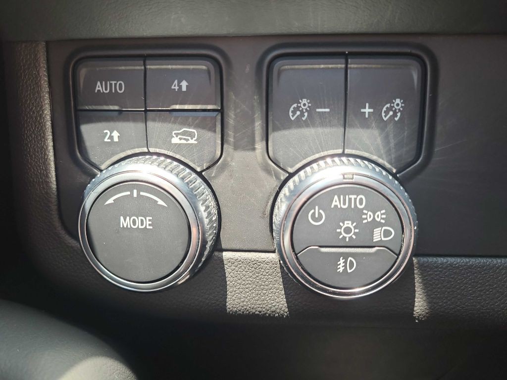 2022 GMC Yukon Image 20