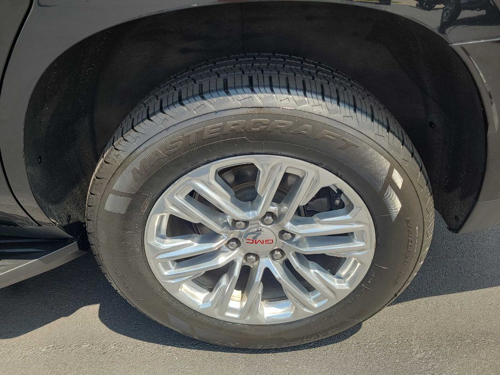 2022 GMC Yukon Image 40