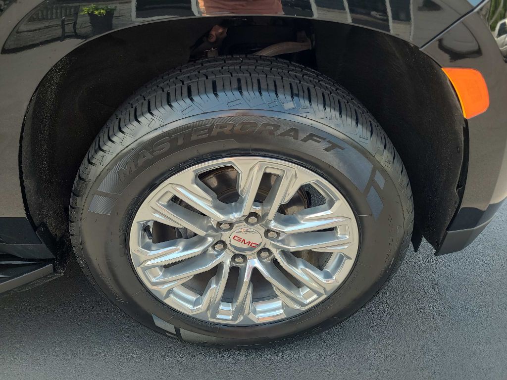 2022 GMC Yukon Image 44
