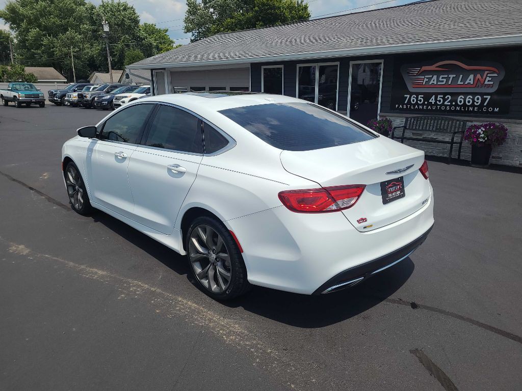 2016 Chrysler 200 Image 3