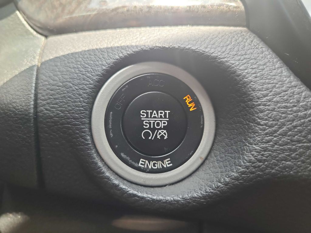 2016 Chrysler 200 Image 21