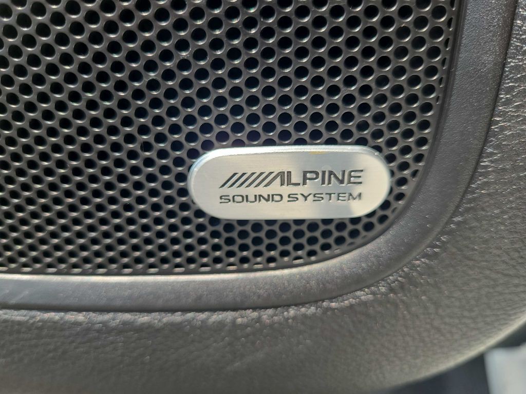 2016 Chrysler 200 Image 32
