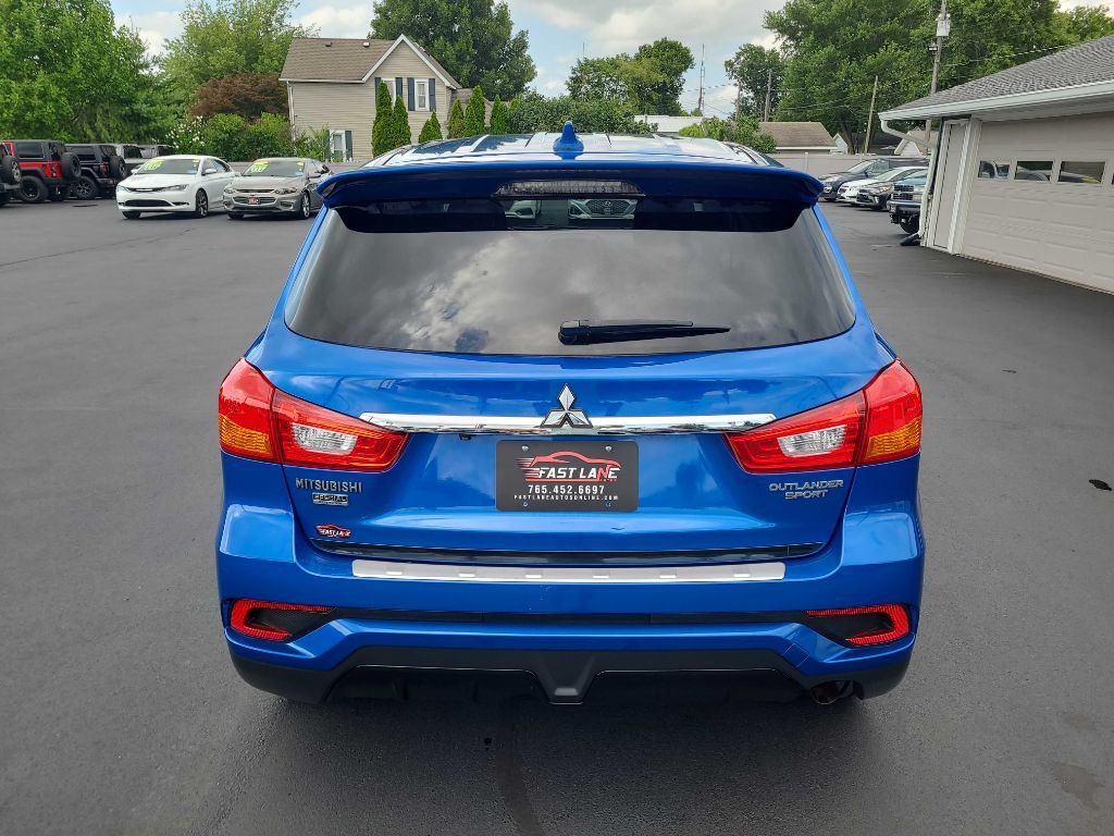 2019 Mitsubishi Outlander Image 4