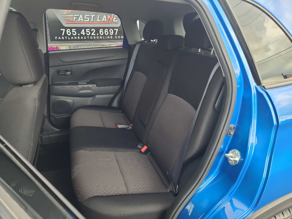 2019 Mitsubishi Outlander Image 12