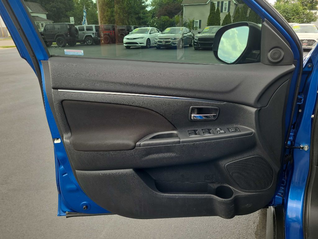 2019 Mitsubishi Outlander Image 25