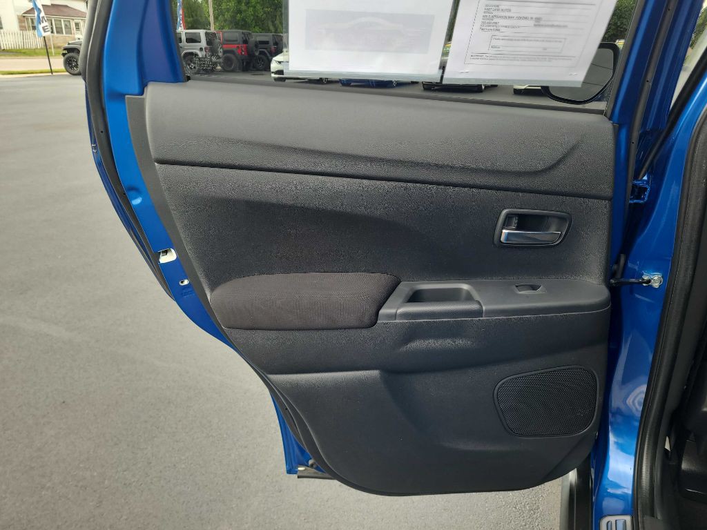 2019 Mitsubishi Outlander Image 26
