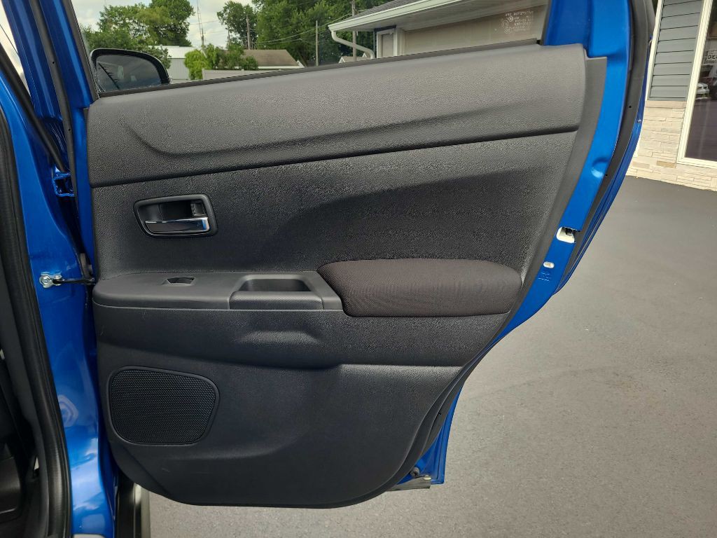 2019 Mitsubishi Outlander Image 28
