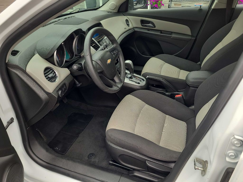 2016 Chevrolet Cruze Image 9