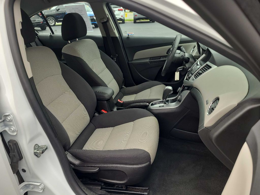 2016 Chevrolet Cruze Image 11