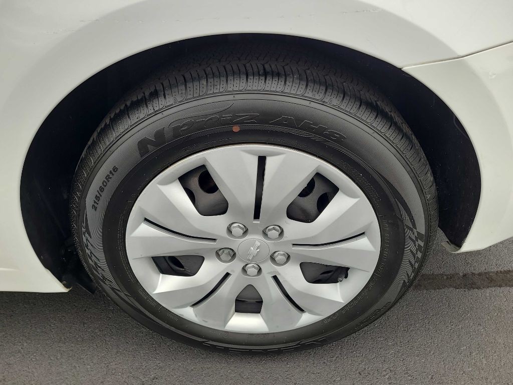2016 Chevrolet Cruze Image 30