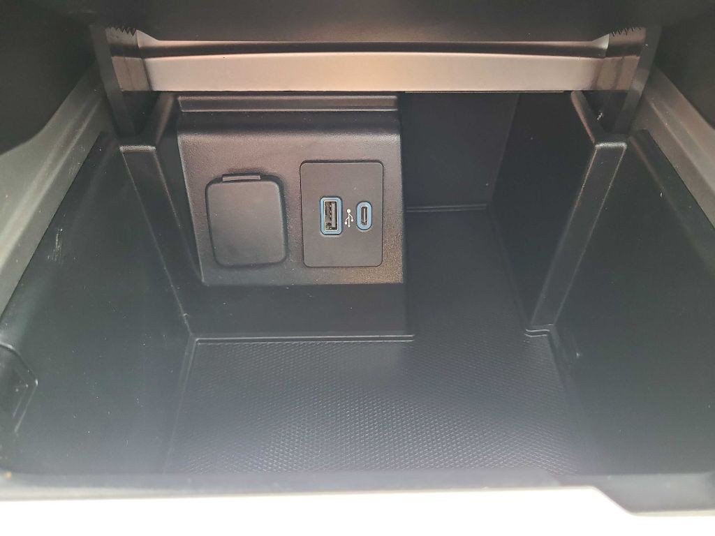 2020 Ford Explorer Image 32
