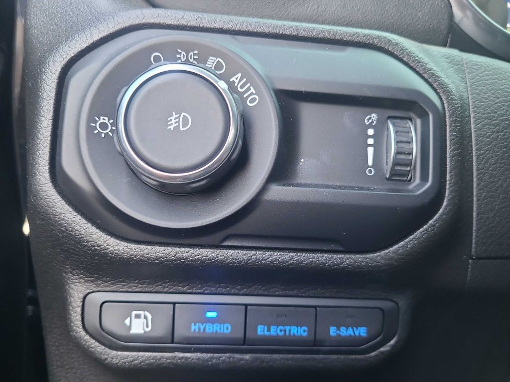 2023 Jeep Wrangler Image 18