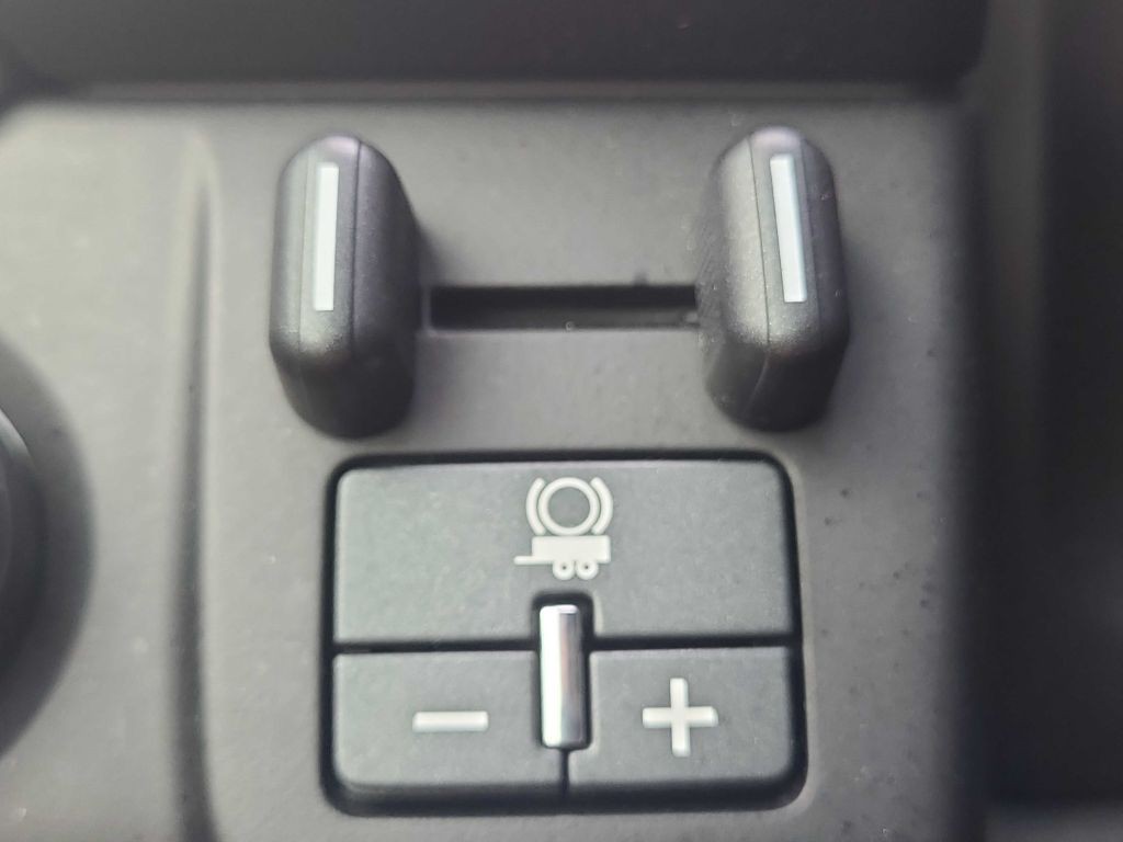 2016 Chevrolet Tahoe Image 24