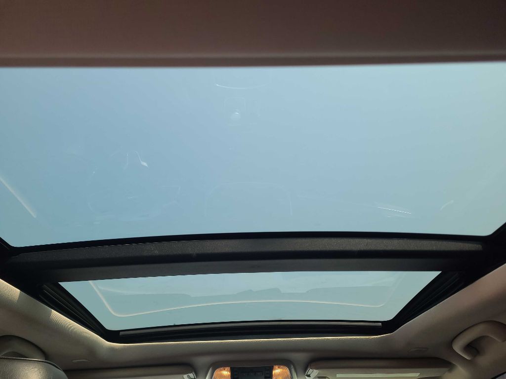 2020 Chrysler 300 Image 17