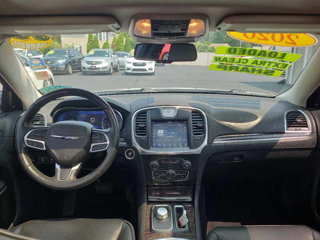 2020 Chrysler 300 Image 18