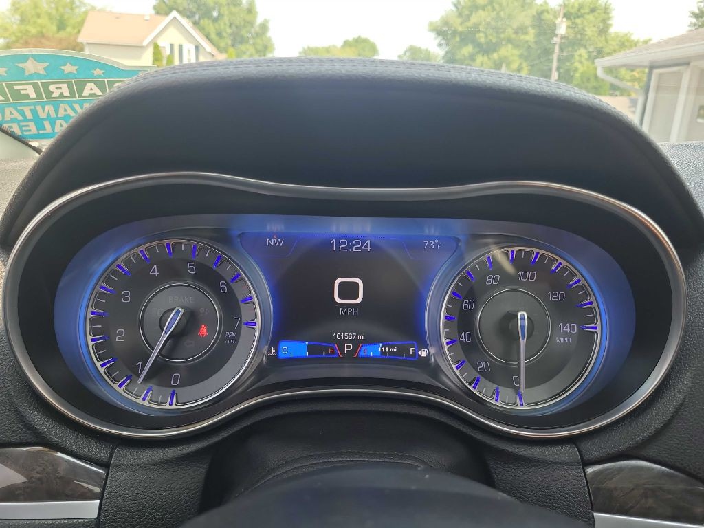 2020 Chrysler 300 Image 19