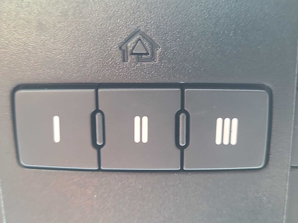 2020 Chrysler 300 Image 29