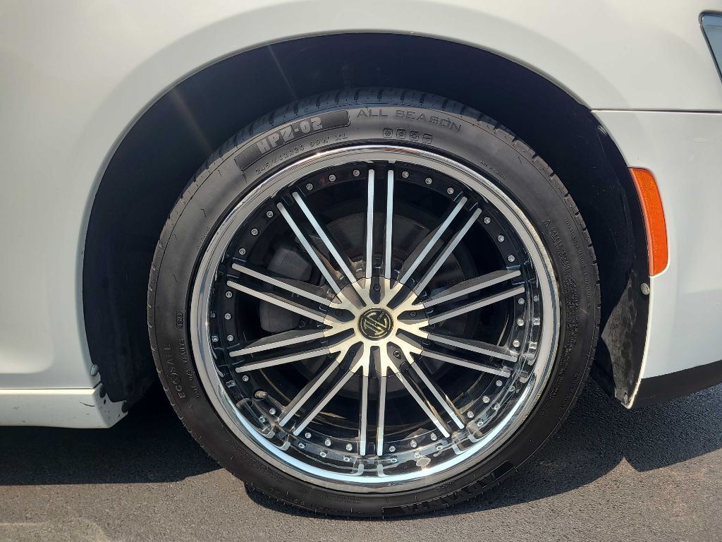 2020 Chrysler 300 Image 42
