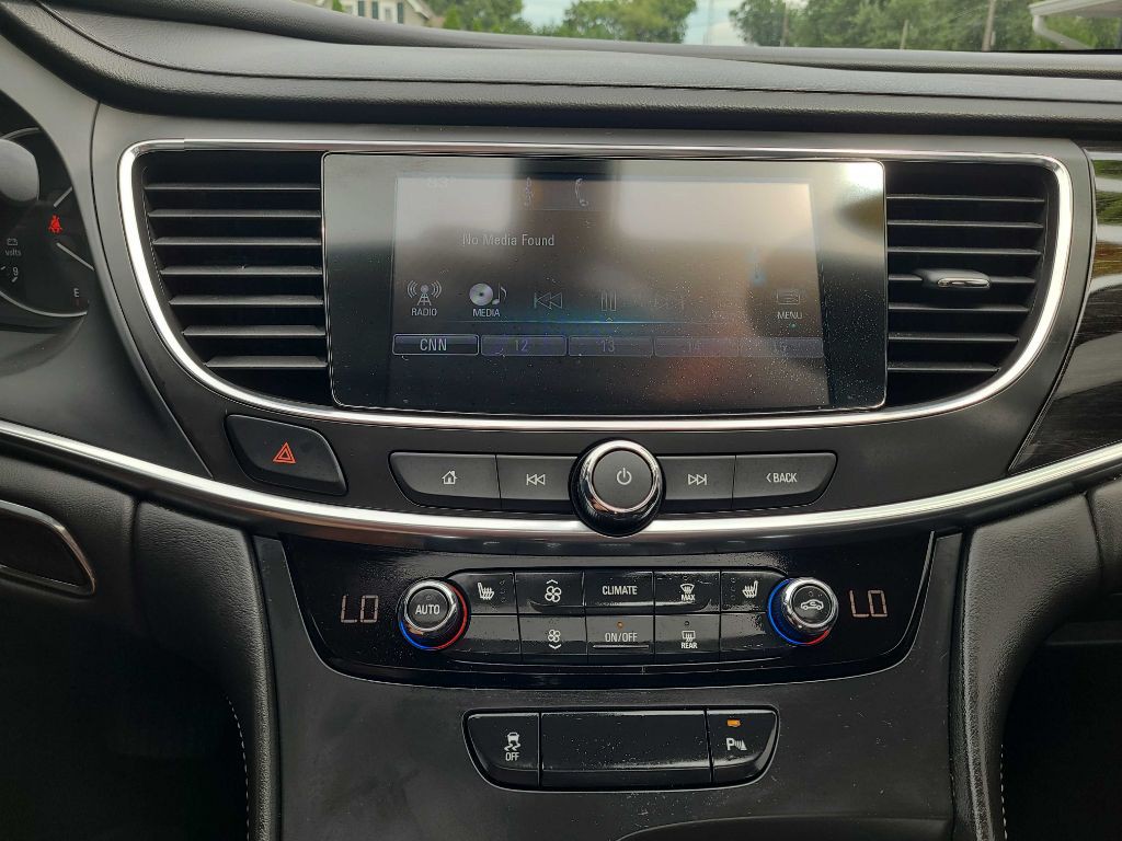 2017 Buick Lacrosse Image 23