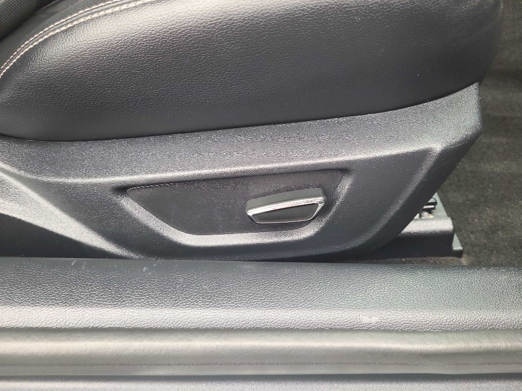 2015 Ford Mustang Image 38