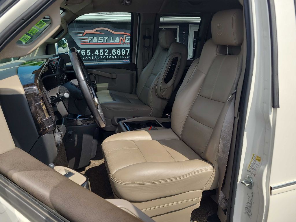 2019 GMC Savana Image 10