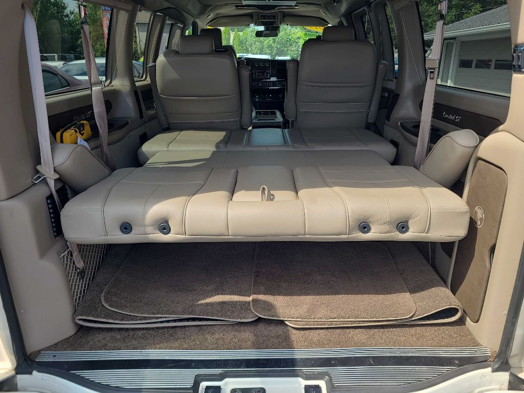 2019 GMC Savana Image 15